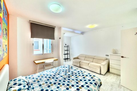 Apartment for sale in Torrevieja, Alicante, Spain 3 bedrooms, 107 sq.m. No. 164242 - photo 5