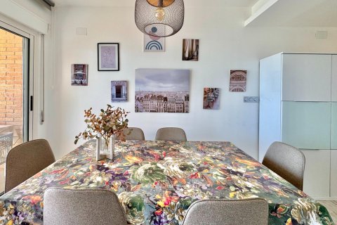 Apartment for sale in Torrevieja, Alicante, Spain 3 bedrooms, 107 sq.m. No. 164242 - photo 23