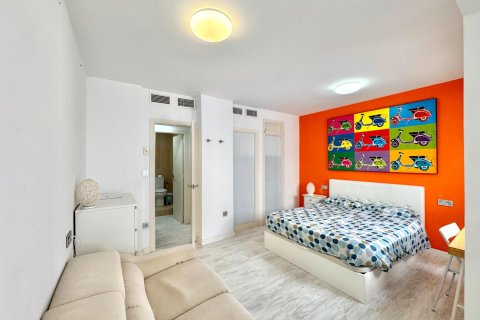 Apartment for sale in Torrevieja, Alicante, Spain 3 bedrooms, 107 sq.m. No. 164242 - photo 4