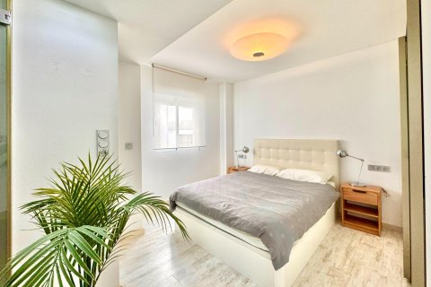 Apartment for sale in Torrevieja, Alicante, Spain 3 bedrooms, 107 sq.m. No. 164242 - photo 7