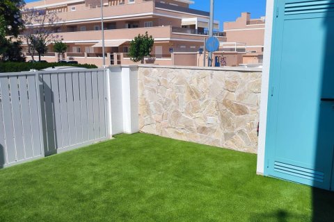 Bungalow zum Verkauf in Pilar de la Horadada, Alicante, Spanien 3 Schlafzimmer, 73 m2 Nr. 161077 - Foto 2