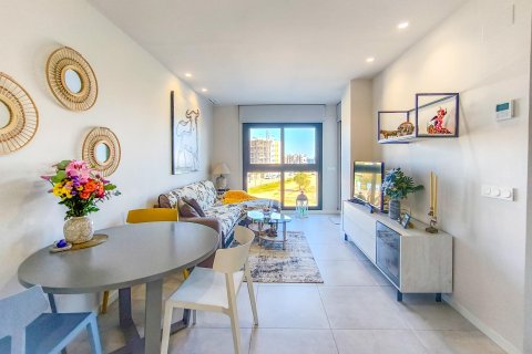 Apartament w Mil Palmeras, Alicante, Hiszpania 2 sypialnie, 66 mkw. nr 161078 – zdjęcie 11