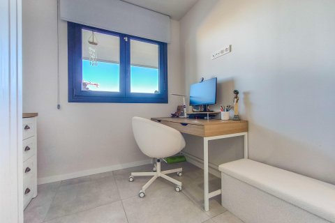 Apartament w Mil Palmeras, Alicante, Hiszpania 2 sypialnie, 66 mkw. nr 161078 – zdjęcie 20