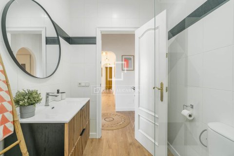 Penthouse w Barcelona, Hiszpania 4 sypialnie, 176 mkw. nr 193665 – zdjęcie 12