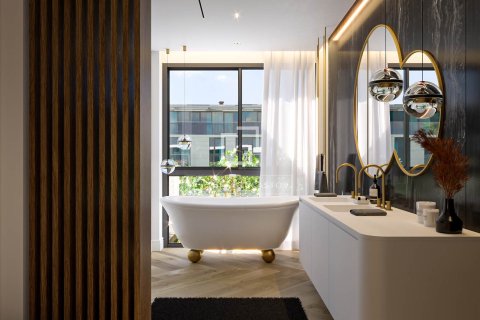 Apartment for sale in Barcelona, Spain 4 bedrooms, 252 sq.m. No. 193664 - photo 13