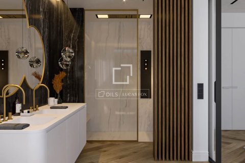Apartment for sale in Barcelona, Spain 4 bedrooms, 252 sq.m. No. 193664 - photo 12
