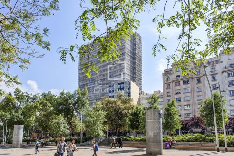Apartment for sale in Barcelona, Spain 4 bedrooms, 252 sq.m. No. 193664 - photo 25
