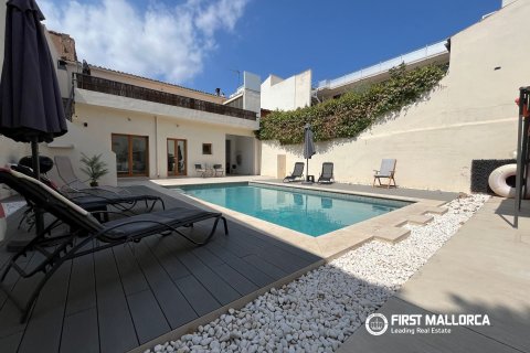 Villa en Sa Pobla, Mallorca, España 5 dormitorios, 422 m2 No. 193662