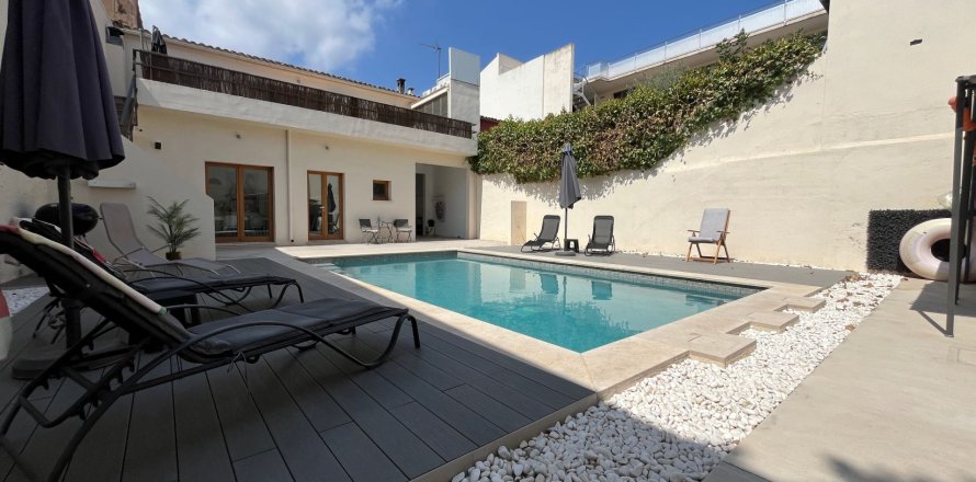 Villa a Sa Pobla, Mallorca, Spagna 5 camere da letto, 422 mq. N° 193662