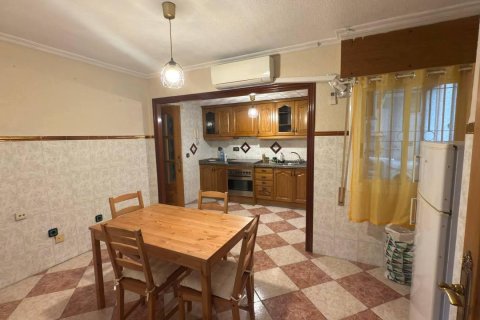 Huoneisto myytävänä Alicante, Espanja, 2 makuuhuonetta, 100 m2 No. 147578 - kuva 5