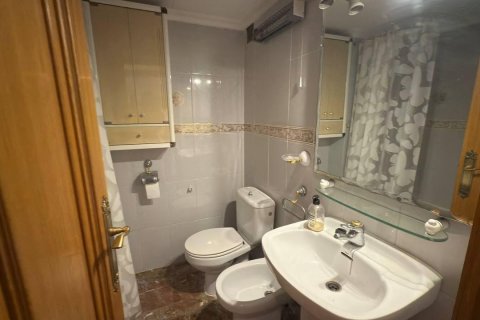 Huoneisto myytävänä Alicante, Espanja, 2 makuuhuonetta, 100 m2 No. 147578 - kuva 13