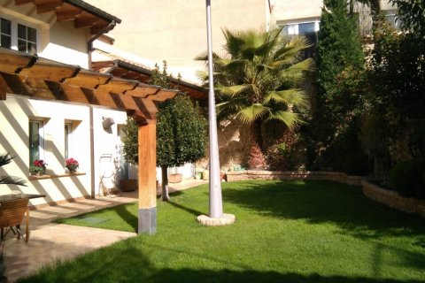 Apartment for sale in Banyeres de Mariola, Alicante, Spain 4 bedrooms, 600 sq.m. No. 164988 - photo 23