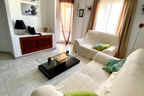 Apartamento en venta en Torrevieja, Alicante, España 3 dormitorios, 95 m2 No. 145563 - foto 2