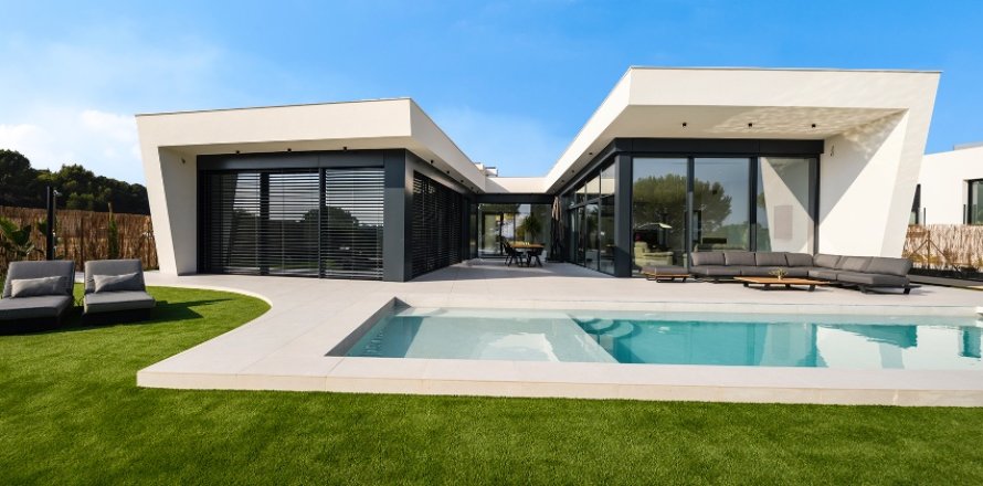 Huvila San Miguel de Salinas, Alicante, Espanja 3 makuuhuonetta, 210 m2 No. 145561