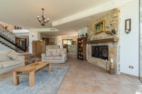 Villa for sale in Alicante, Spain 5 bedrooms, 600 sq.m. No. 145559 - photo 10