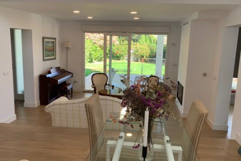 Rindu māja īrēšanai El Puerto de Santa Maria, Cadiz, Spānijā 4 istabas, 270 m2 Nr. 147699 - attēls 13