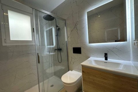 Huoneisto myytävänä Torrevieja, Alicante, Espanja, 2 makuuhuonetta, 84 m2 No. 189789 - kuva 6