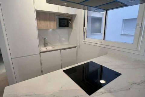 Huoneisto myytävänä Torrevieja, Alicante, Espanja, 2 makuuhuonetta, 84 m2 No. 189789 - kuva 3