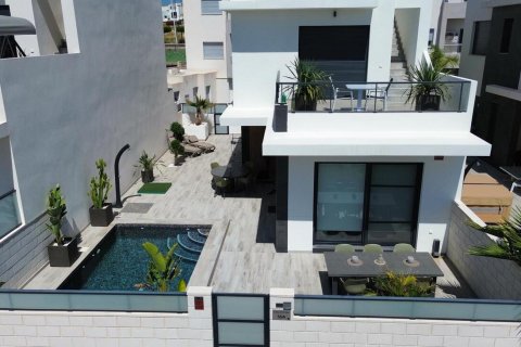 Villa à vendre à Benijofar, Alicante, Espagne, 3 chambres, 133 m2 No. 189792 - photo 2