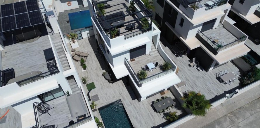 Villa à Benijofar, Alicante, Espagne 3 chambres, 133 m2 No. 189792
