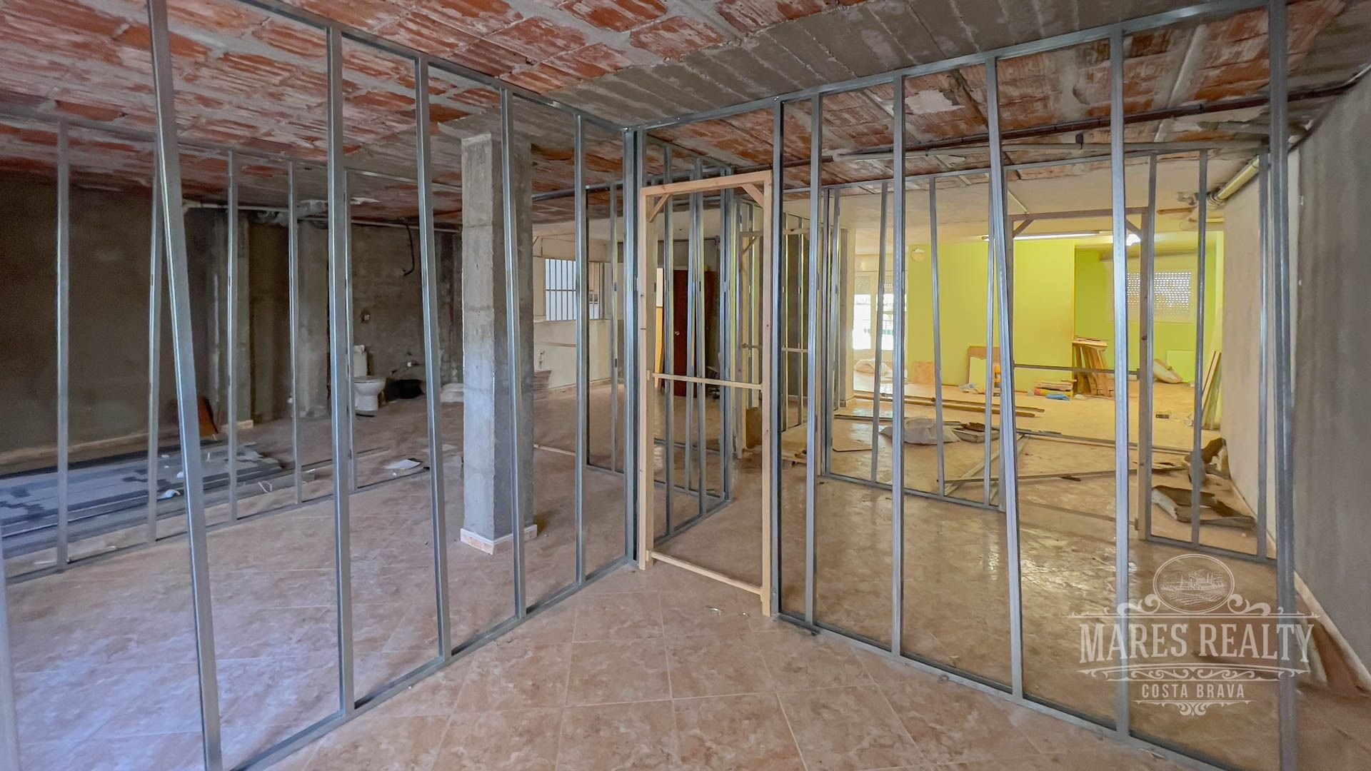Commercial property in Lloret de Mar, Girona, Spain 500 sq.m. No. 94139