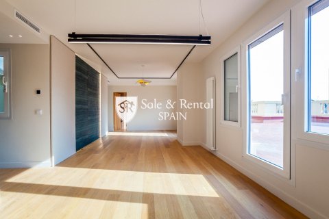Apartament w Barcelona, Hiszpania 4 sypialnie, 300 mkw. nr 166417 – zdjęcie 15