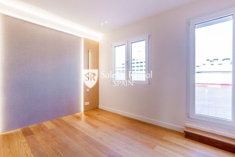 Apartament w Barcelona, Hiszpania 4 sypialnie, 300 mkw. nr 166417 – zdjęcie 28