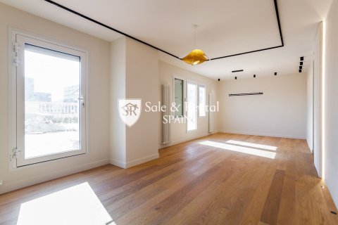 Apartamento en Barcelona, España 4 dormitorios, 300 m2 No. 166417