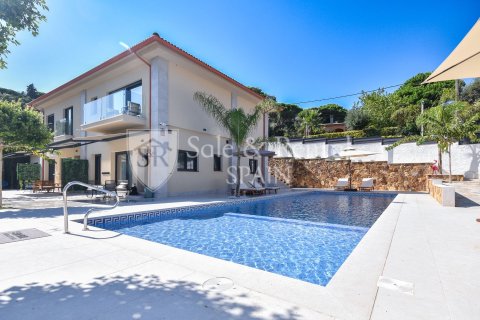 Casa a Lloret de Mar, Girona, Spagna 9 camere da letto, 330 mq. N° 166416