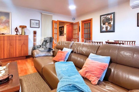 Huoneisto myytävänä Sant Feliu de Guixols, Girona, Espanja, 3 makuuhuonetta, 96 m2 No. 166412 - kuva 5