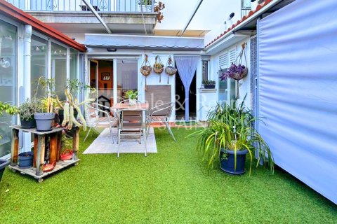 Huoneisto myytävänä Sant Feliu de Guixols, Girona, Espanja, 3 makuuhuonetta, 96 m2 No. 166412 - kuva 15