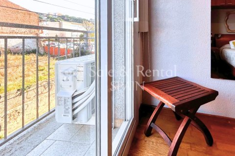 Huoneisto myytävänä Sant Feliu de Guixols, Girona, Espanja, 3 makuuhuonetta, 96 m2 No. 166412 - kuva 26