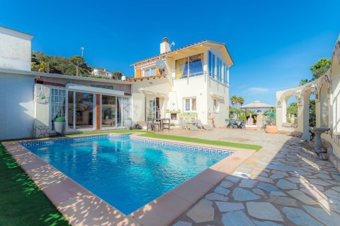 Сasa en Lloret de Mar, Gerona, España 8 dormitorios, 110 m2 No. 166414