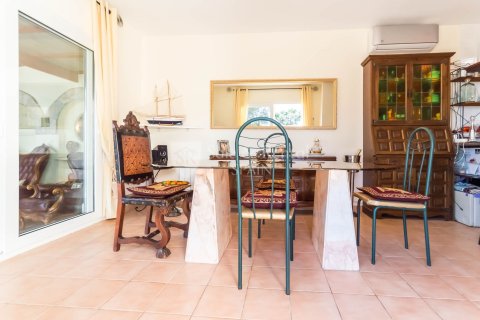 Talo myytävänä Lloret de Mar, Girona, Espanja, 8 makuuhuonetta, 110 m2 No. 166414 - kuva 7