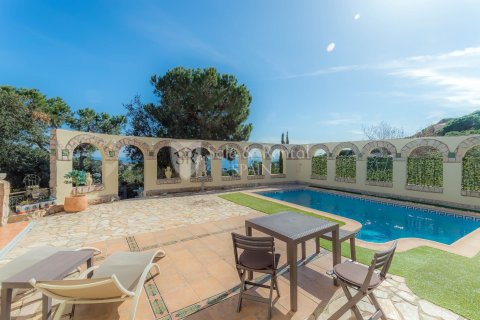 Talo myytävänä Lloret de Mar, Girona, Espanja, 8 makuuhuonetta, 110 m2 No. 166414 - kuva 2