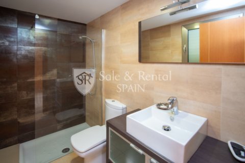 Huoneisto myytävänä Tossa de Mar, Girona, Espanja, 3 makuuhuonetta, 77 m2 No. 166413 - kuva 20