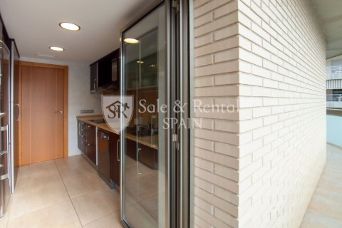 Huoneisto myytävänä Tossa de Mar, Girona, Espanja, 3 makuuhuonetta, 77 m2 No. 166413 - kuva 14