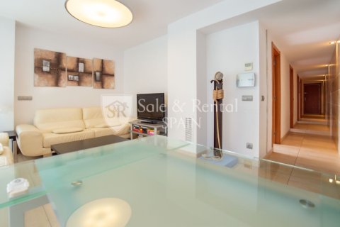 Huoneisto myytävänä Tossa de Mar, Girona, Espanja, 3 makuuhuonetta, 77 m2 No. 166413 - kuva 2