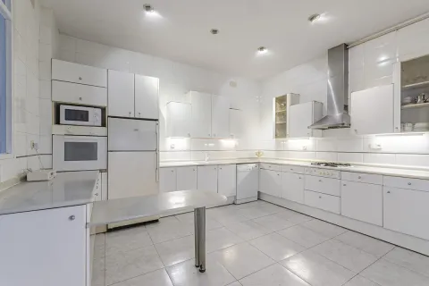 Apartamento en venta en Barcelona, España 3 dormitorios, No. 141204 - foto 22