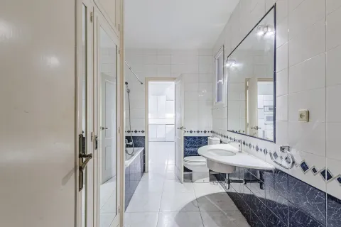 Apartamento en venta en Barcelona, España 3 dormitorios, No. 141204 - foto 20