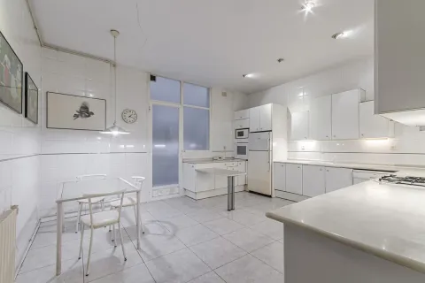 Apartamento en venta en Barcelona, España 3 dormitorios, No. 141204 - foto 23