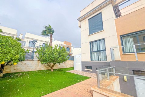 Villa zum Verkauf in La Zenia, Alicante, Spanien 5 Schlafzimmer, 296 m2 Nr. 168765 - Foto 6