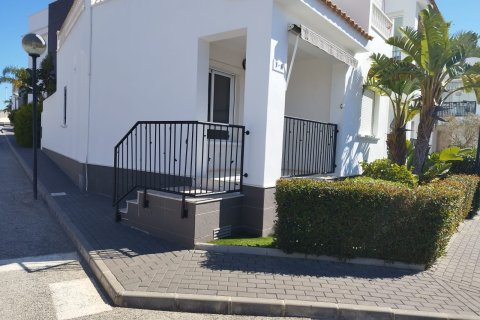 Bungalow zum Verkauf in Torrevieja, Alicante, Spanien 2 Schlafzimmer, 58 m2 Nr. 160860 - Foto 2