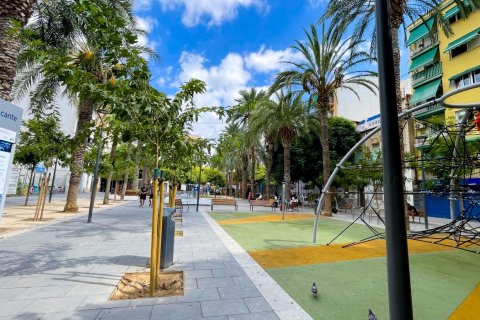 Huoneisto vuokrattavana Alicante, Espanja, 1 makuuhuone, 90 m2 No. 165449 - kuva 20