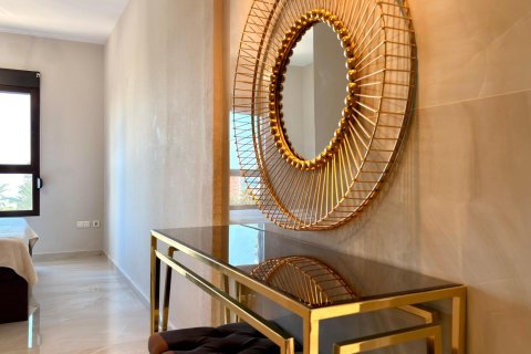 Apartment for sale in Benidorm, Alicante, Spain 3 bedrooms, 194 sq.m. No. 165451 - photo 5