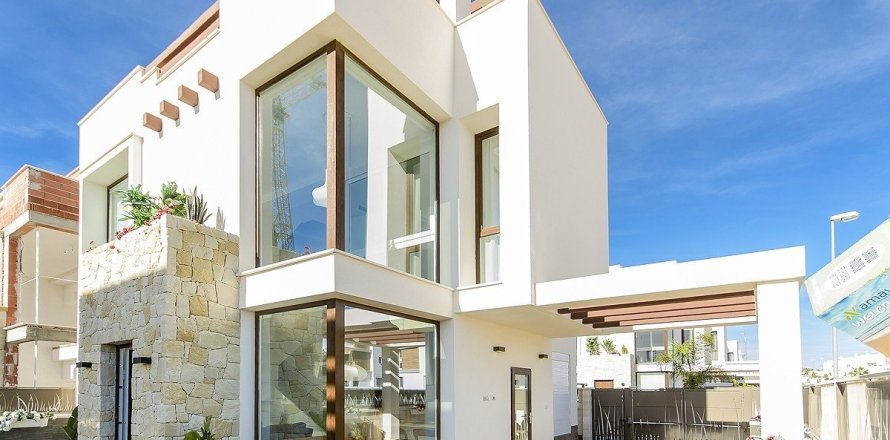 Villa a Los Montesinos, Alicante, Spagna 3 camere da letto, 116 mq. N° 165099