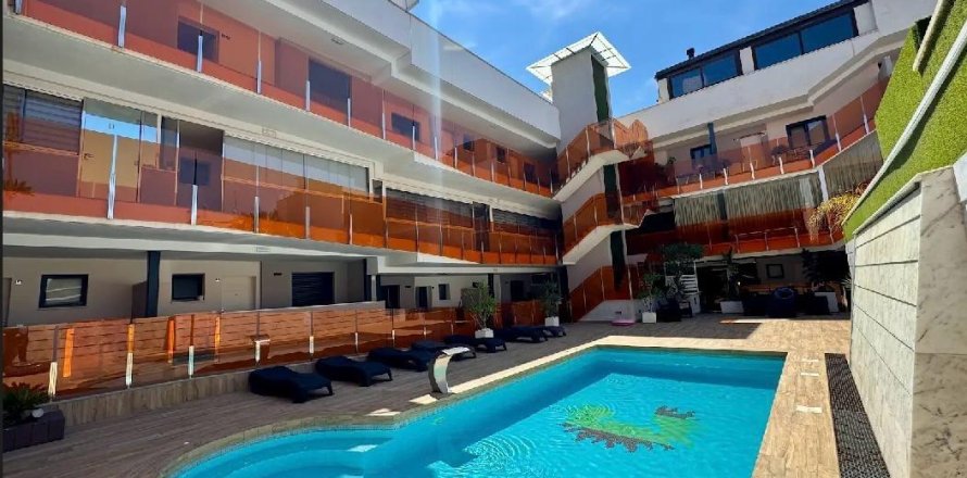 Apartment à Torrevieja, Alicante, Espagne 2 chambres, 60 m2 No. 165589