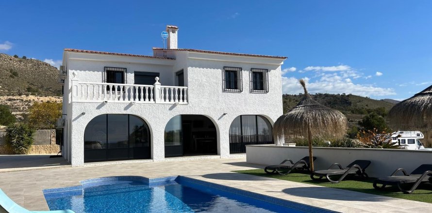 Casa a Villajoyosa, Alicante, Spagna 4 camere da letto, 241 mq. N° 165673