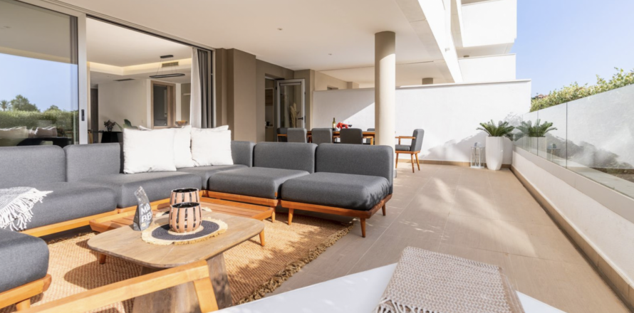 Apartment Benahavis, Malaga, Spain 3 bedrooms, 178 sq.m. No. 109589