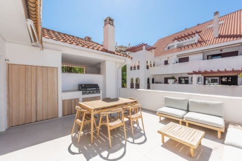 Dúplex en venta Nueva Andalucía, Málaga, España 3 dormitorios, 85 m2 No. 109584 - foto 2